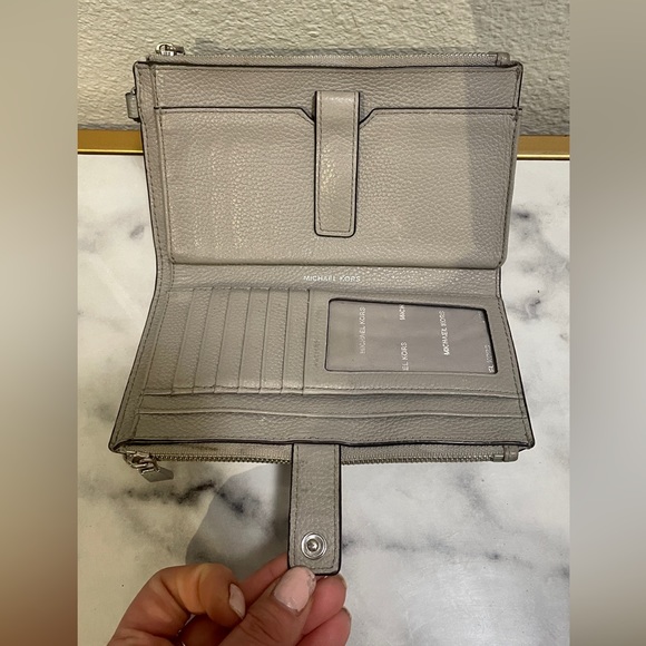 Michael Kors Wristlet Wallet - Picture 2 of 5